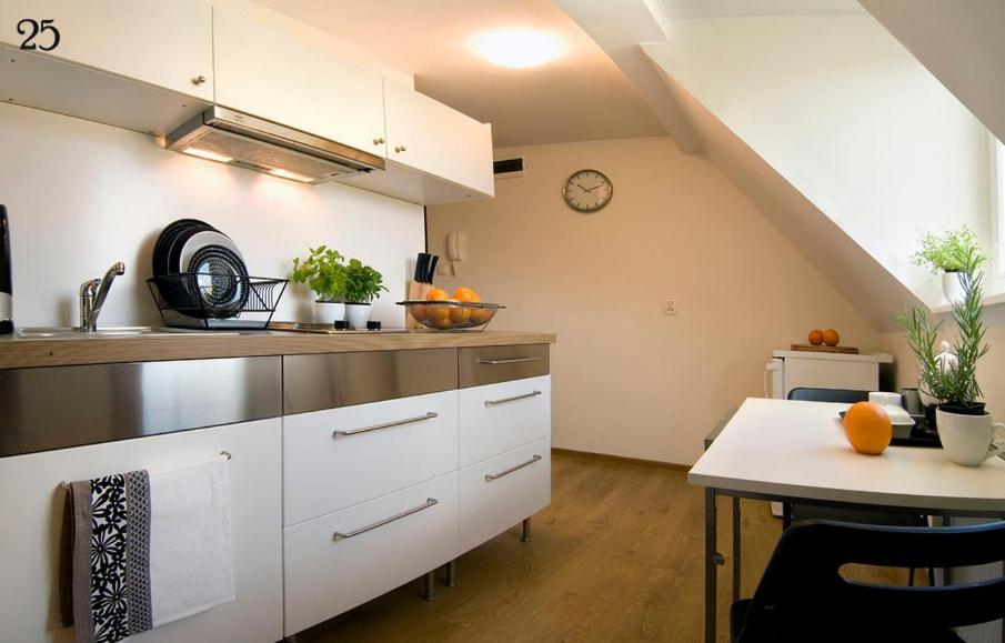 Apartamenty Pomaranczarnia Poznan Bagian luar foto